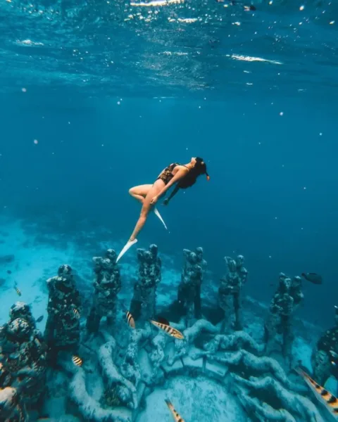 13 Địa điểm du lịch Indonesia khiến bạn si mê không lối thoát 13 Địa điểm du lịch Indonesia khiến bạn si mê không lối thoát