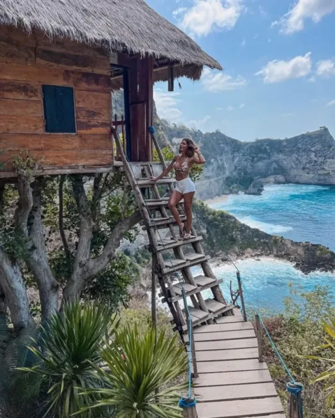 13 Địa điểm du lịch Indonesia khiến bạn si mê không lối thoát 13 Địa điểm du lịch Indonesia khiến bạn si mê không lối thoát