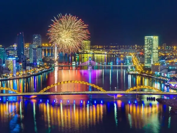 Top 10 địa điểm tham quan Đà Nẵng vô cùng hấp dẫn Top 10 địa điểm tham quan Đà Nẵng vô cùng hấp dẫn